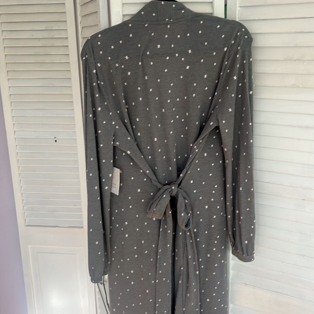 Gray Snow ❄️ Flake Robe - Picture 6 of 7